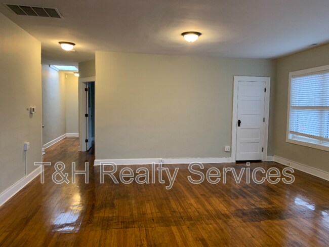 Building Photo - 4842 N College Ave