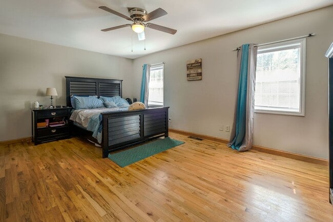 Building Photo - 1535 Cedar Shoals Dr