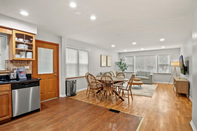 Building Photo - 236 Callan Ave