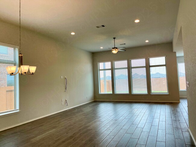 Building Photo - Spacious 4 Bedroom Brand New Home with 3 Car Garage in Seguin