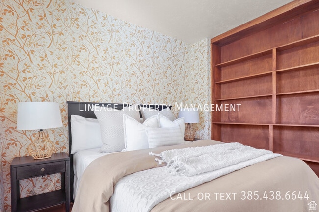 Building Photo - 4487 St Andrews Dr