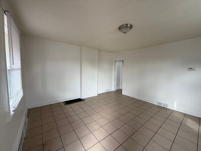 Building Photo - Koppel - 2 bedroom Apartment