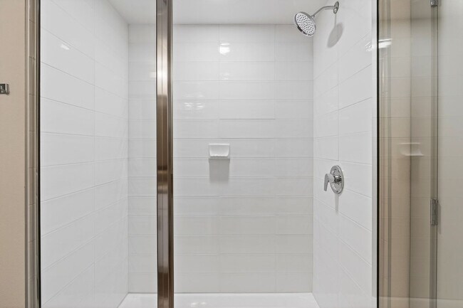 Building Photo - 1301 Leah Ave