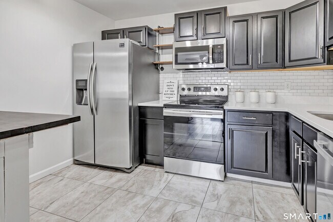 Building Photo - 2980 Madison Ave