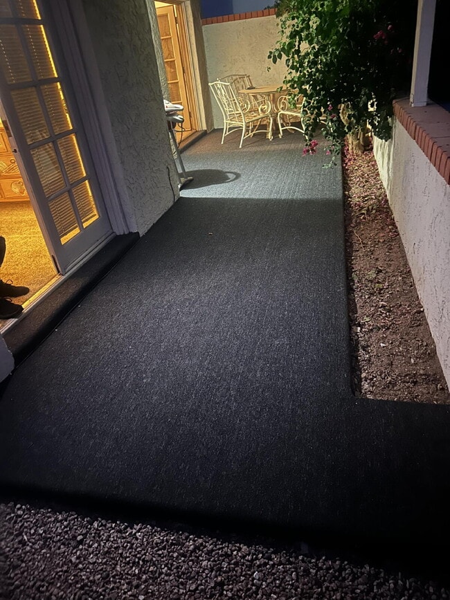 Building Photo - Available! Beautiful fully furnished/equipped 3BR patio home.