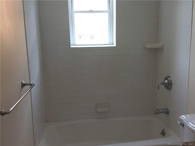 Building Photo - 391 Reef Rd