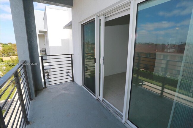 Building Photo - 6151 NW 182nd Ln