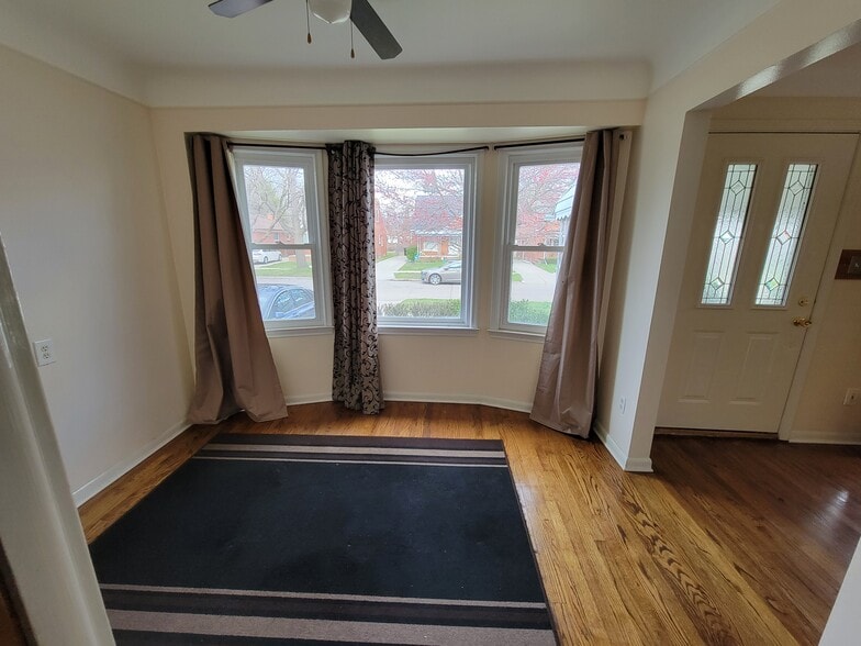 Dining room - 11457 Leverne