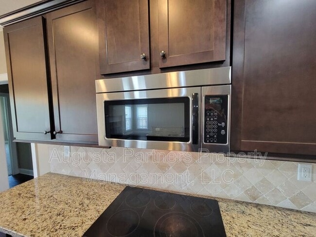 Building Photo - 841 Herrington Dr