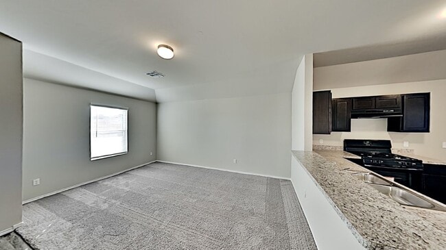 Building Photo - Very Nice 3 Bedroom 2 Bath Home in Yukon Schools