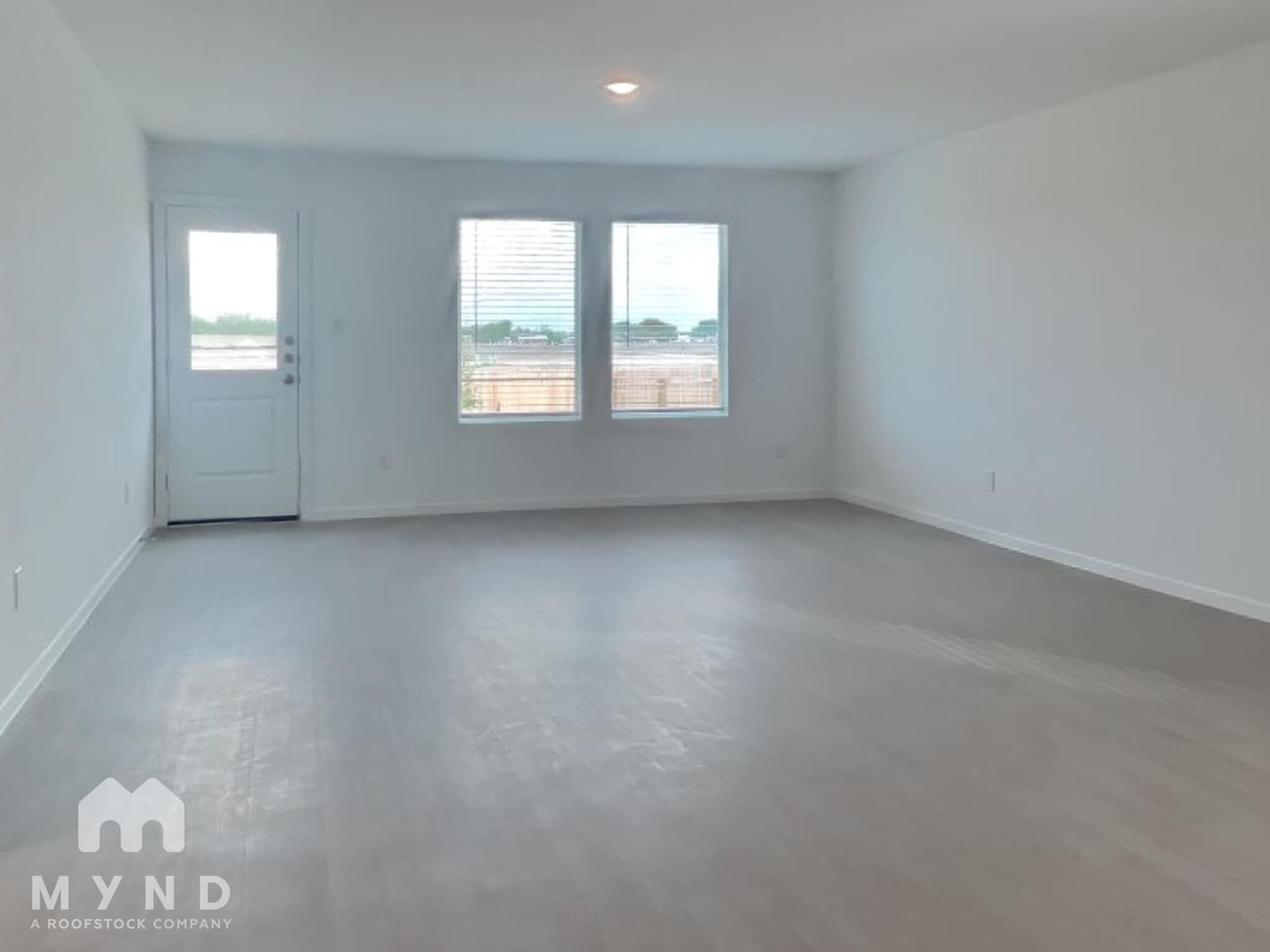 Building Photo - 316 Pacific Waters