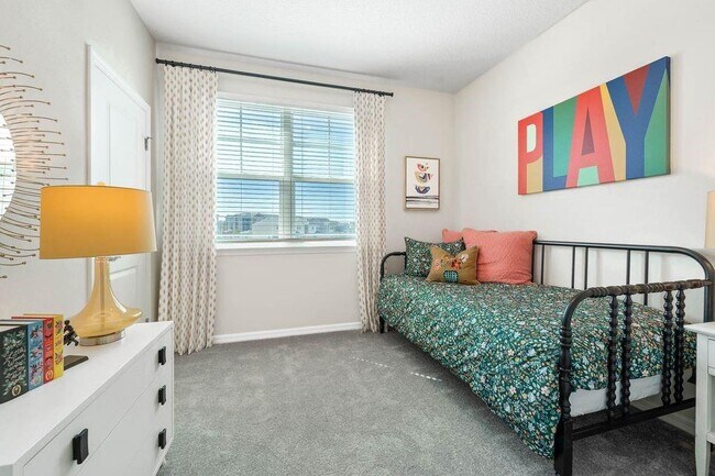 Building Photo - 3073 Cambridge Ln