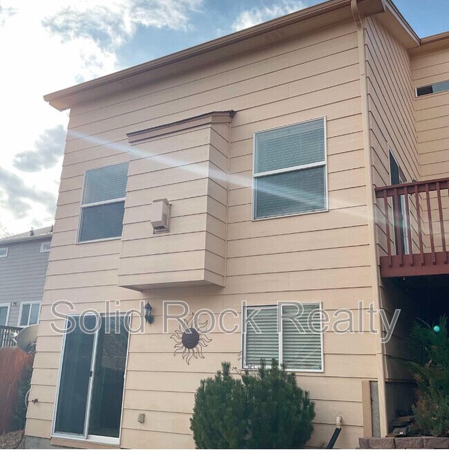 Building Photo - 4642 Crow Creek Dr