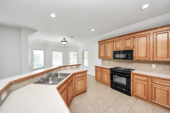 Building Photo - 16611 Gentle Stone Dr