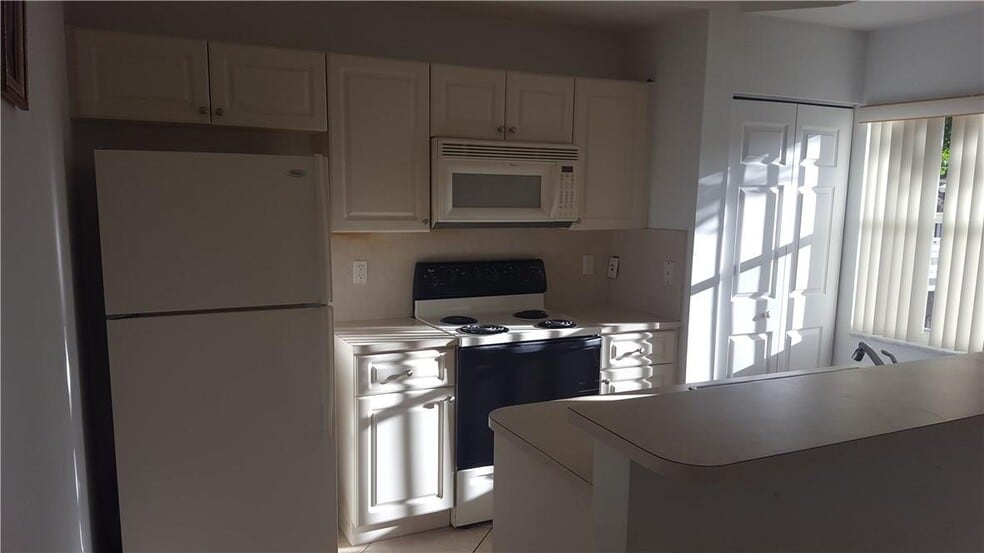 Building Photo - 4961 Windward Way