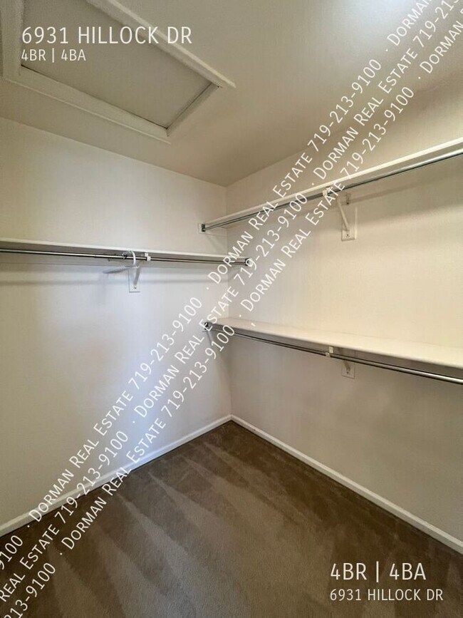 Building Photo - 6931 Hillock Dr