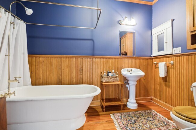 Building Photo - 512 Heights Blvd