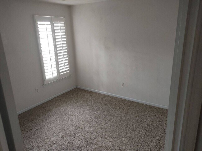 Building Photo - 1517 A Parks Avenue