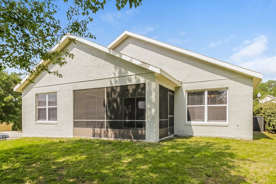 Building Photo - 25130 Ironwedge Dr