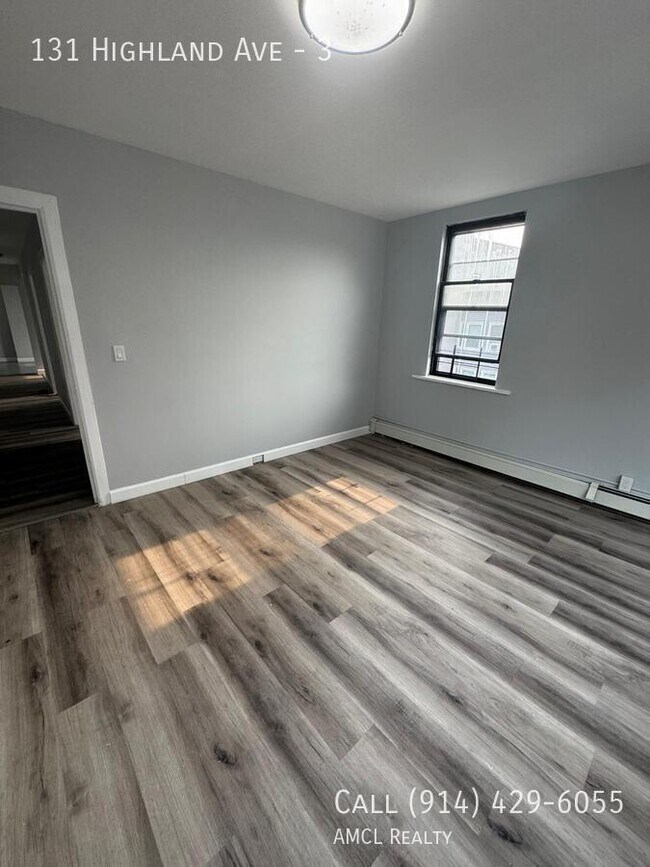 Building Photo - 131 Highland Ave