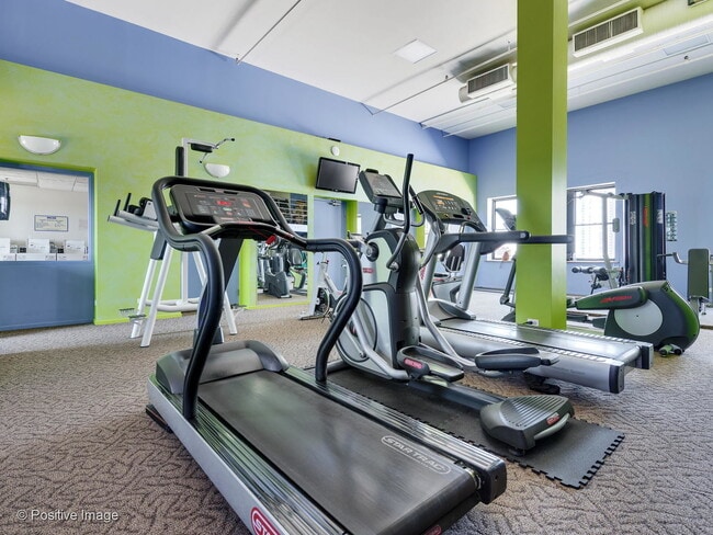 Building Photo - 728 W Jackson Blvd