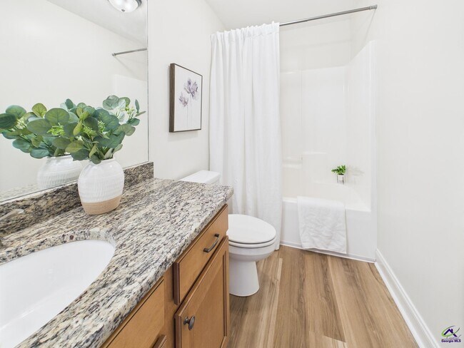 Building Photo - 205 Pebble Stone Pl