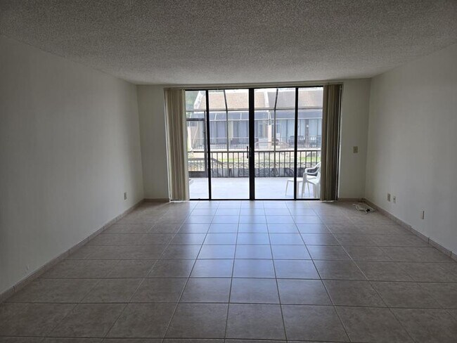 Building Photo - 12304 NW 11th Ct