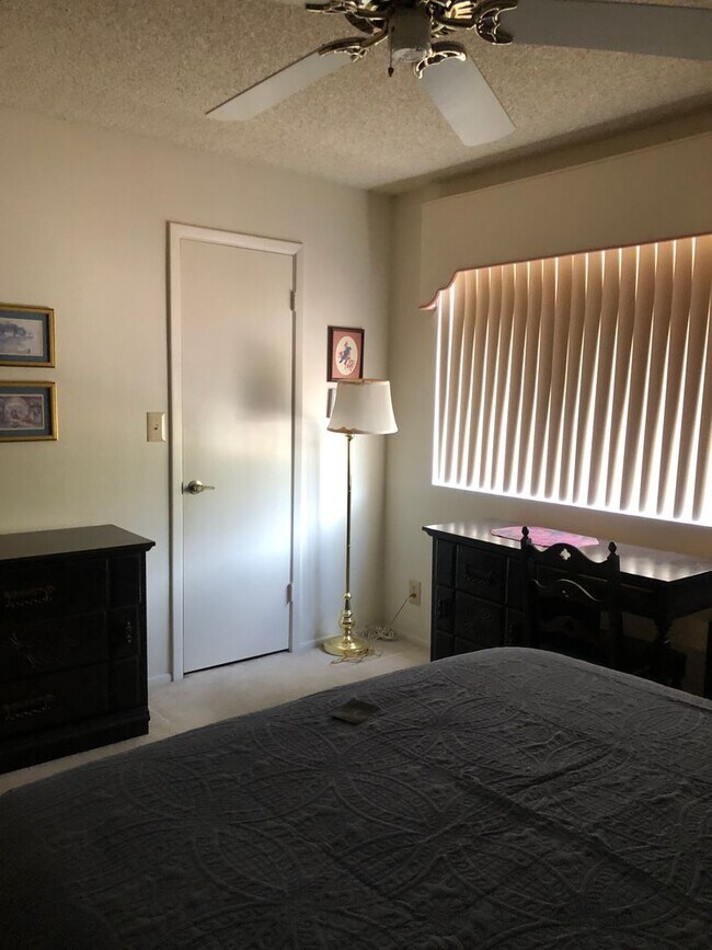 Building Photo - 923 Leisure World