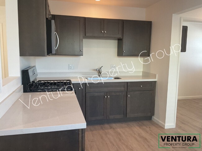 Building Photo - 841 S E St