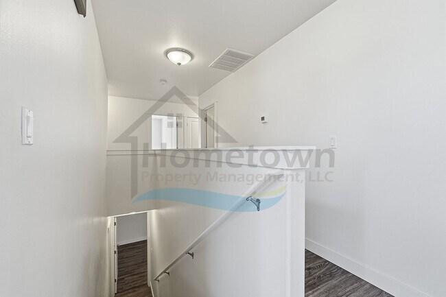 Building Photo - 5163 E Portside Ct