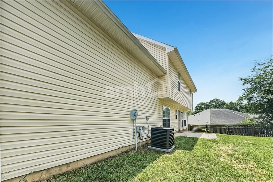 Building Photo - 12627 Waterfall Pl