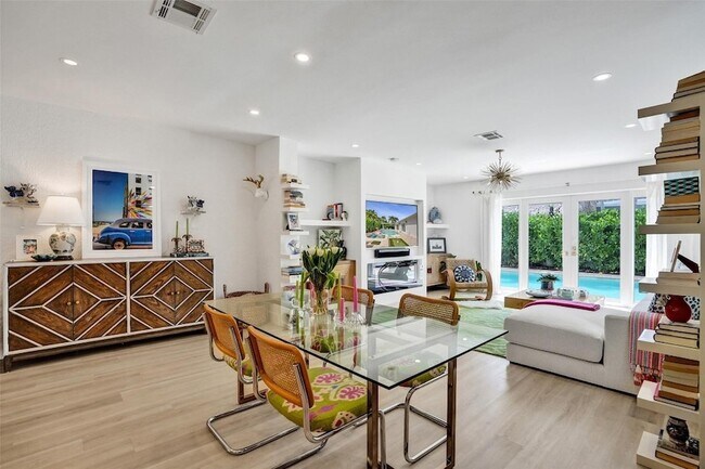 Building Photo - 3206 Robbins Rd