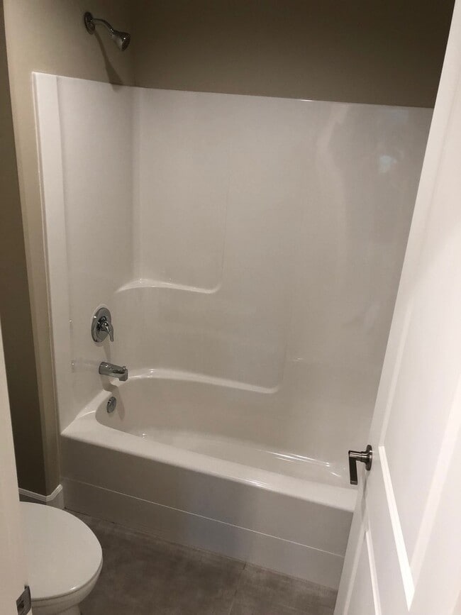 Building Photo - 15081510