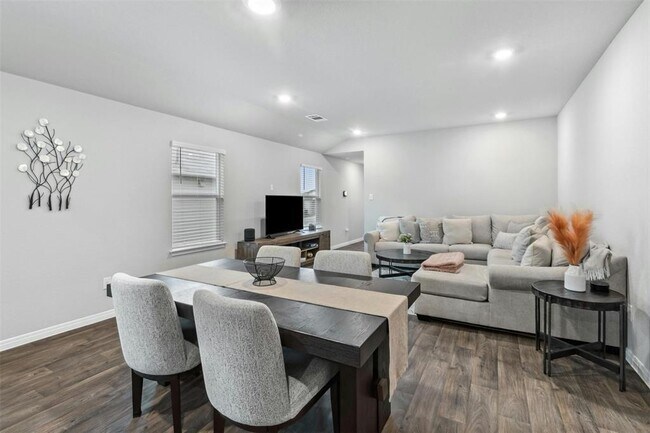 Building Photo - 348 Globe Mallow Cir