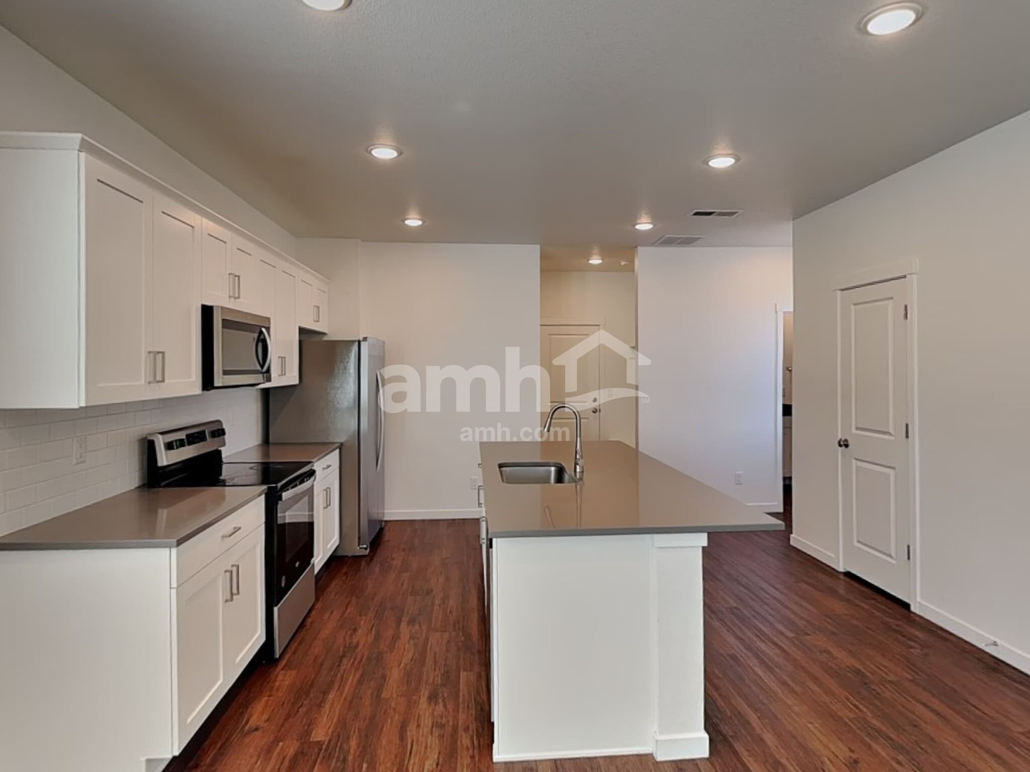 Building Photo - 23584 E 2nd Pl