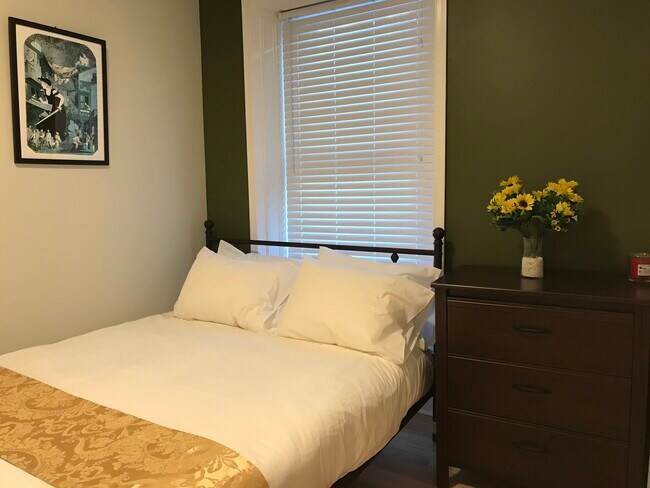 201 Bedroom - 3505 Race St