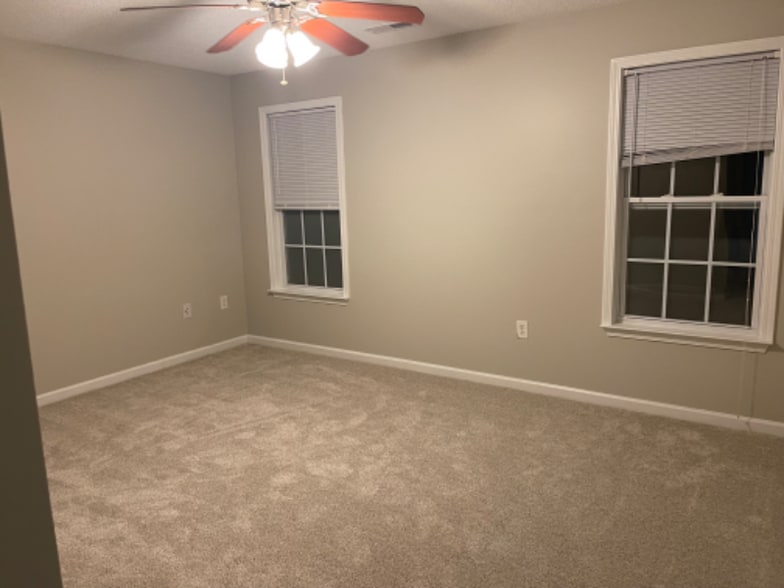 Building Photo - 4881 Beech Tree Dr SE