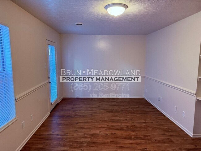 Building Photo - 1035 W Parkway Ave