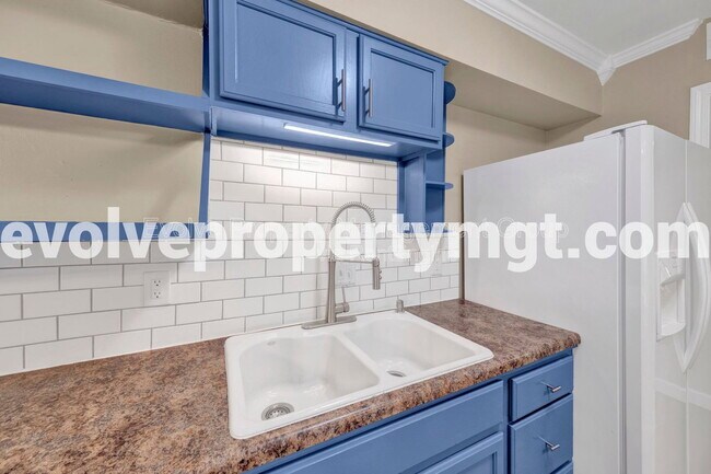Building Photo - 1170 Simmonsridge Dr