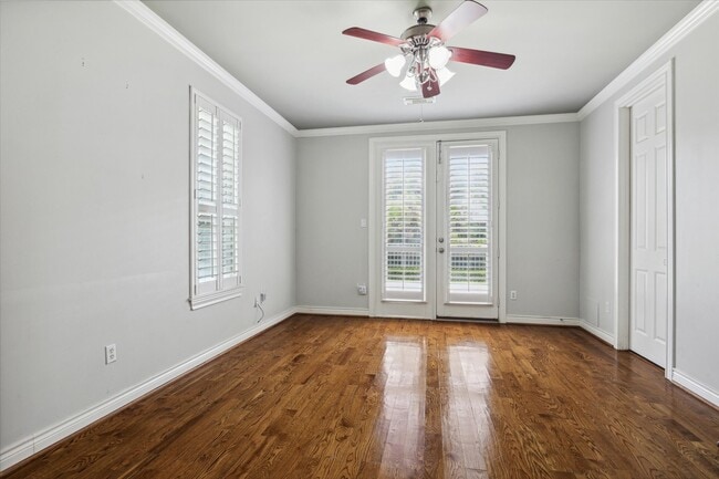 Building Photo - 2943 Brompton Square Dr