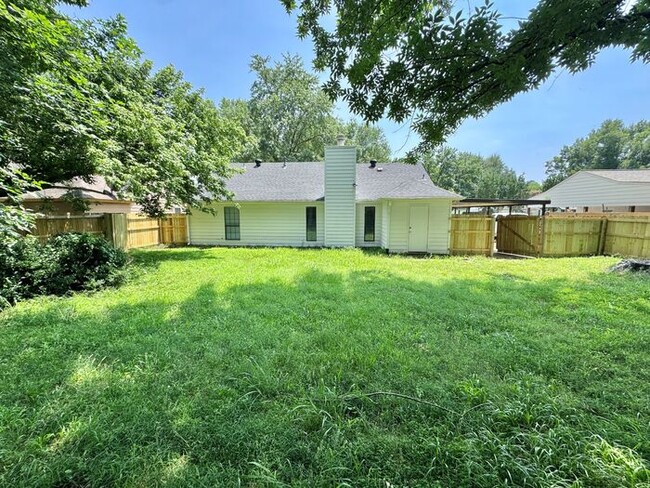 Building Photo - 7242 Rose Trail Dr