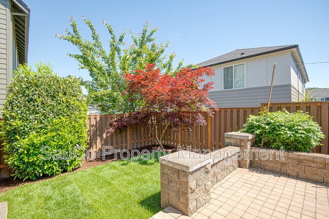 Building Photo - 4492 NW 125th Ave