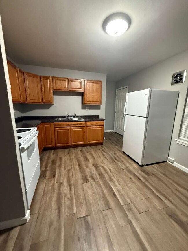 Building Photo - 12352 Santa Maria Dr