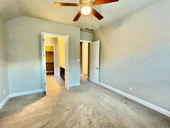 Building Photo - 21406 Greylag Dr