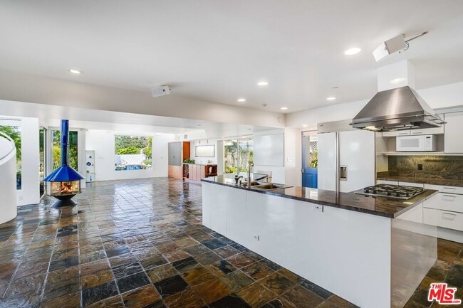 Building Photo - 2397 Nalin Dr