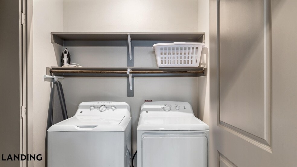 Building Photo - 2650 S McDonald St