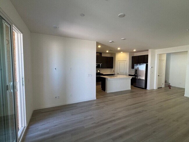 Building Photo - Modern Inspirada Living – 4 Bed Home with Loft & Downstairs Suite