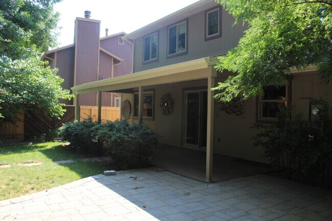 Building Photo - Gorgeous 2 Story Home in Columbine West!