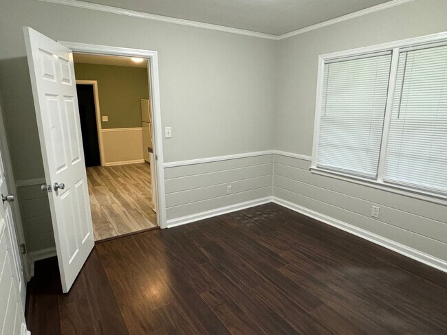 Building Photo - BRICK & BEAUTIFUL! 3 Bedroom MOVE IN READY