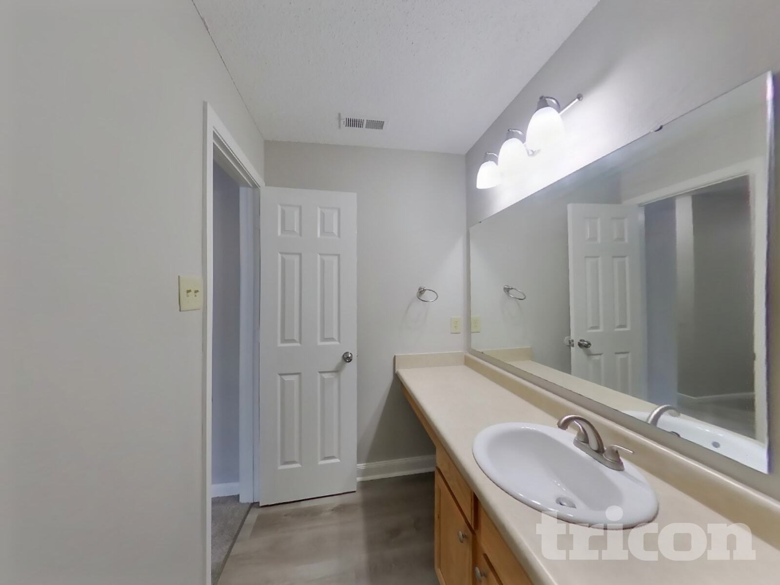 Building Photo - 8243 S Rising Sun Dr